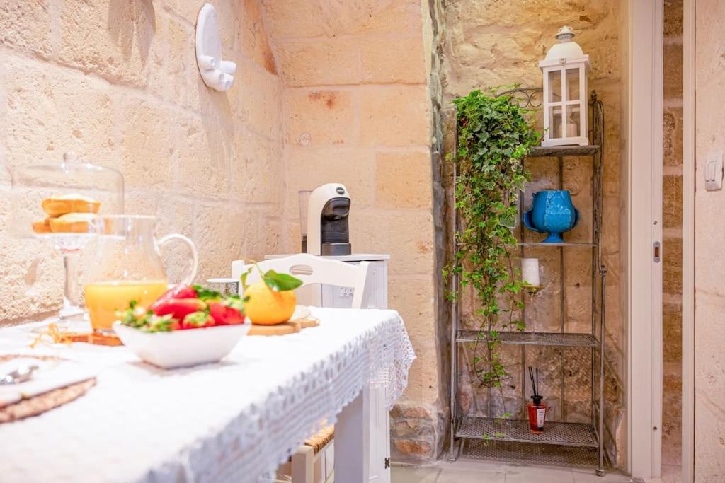 Borgo Antico-Centro Storico Casa Ventosa Leilighet Oria  Eksteriør bilde